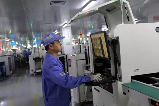 Hubei's Largest PCBA Circuit Board Super Smart SMT Electronics Factory Saves 6,000 Workers Instantly! Amazing!!