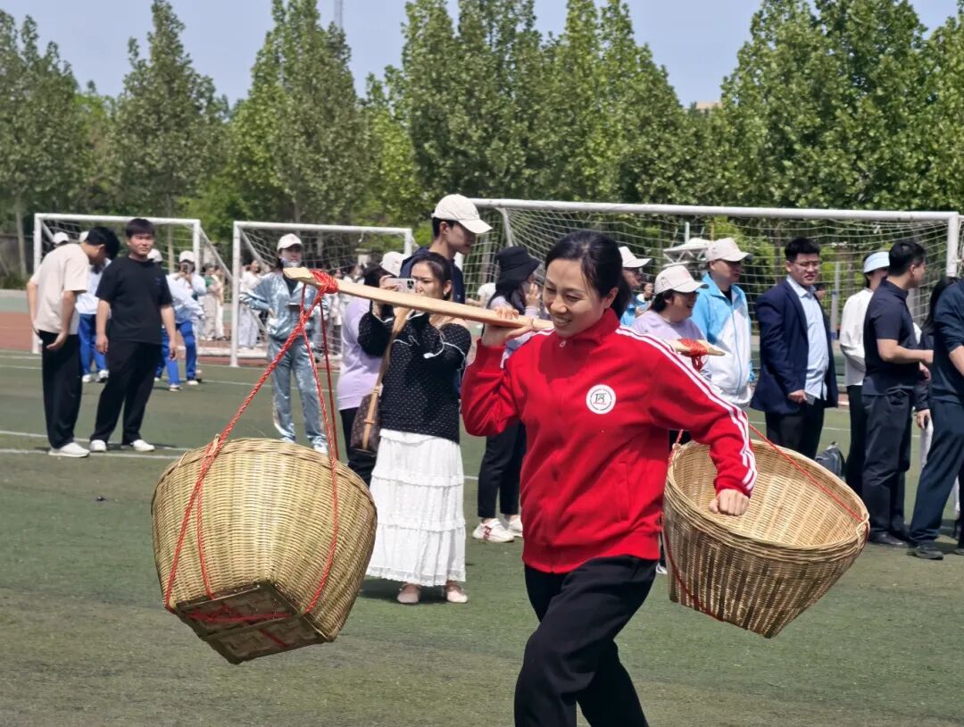Sports Day Special | Intelligent Control Speed and Passion of IoT: Faculty Sports Day at the College of IoT and Intelligent Control Ignites the Spring Campus