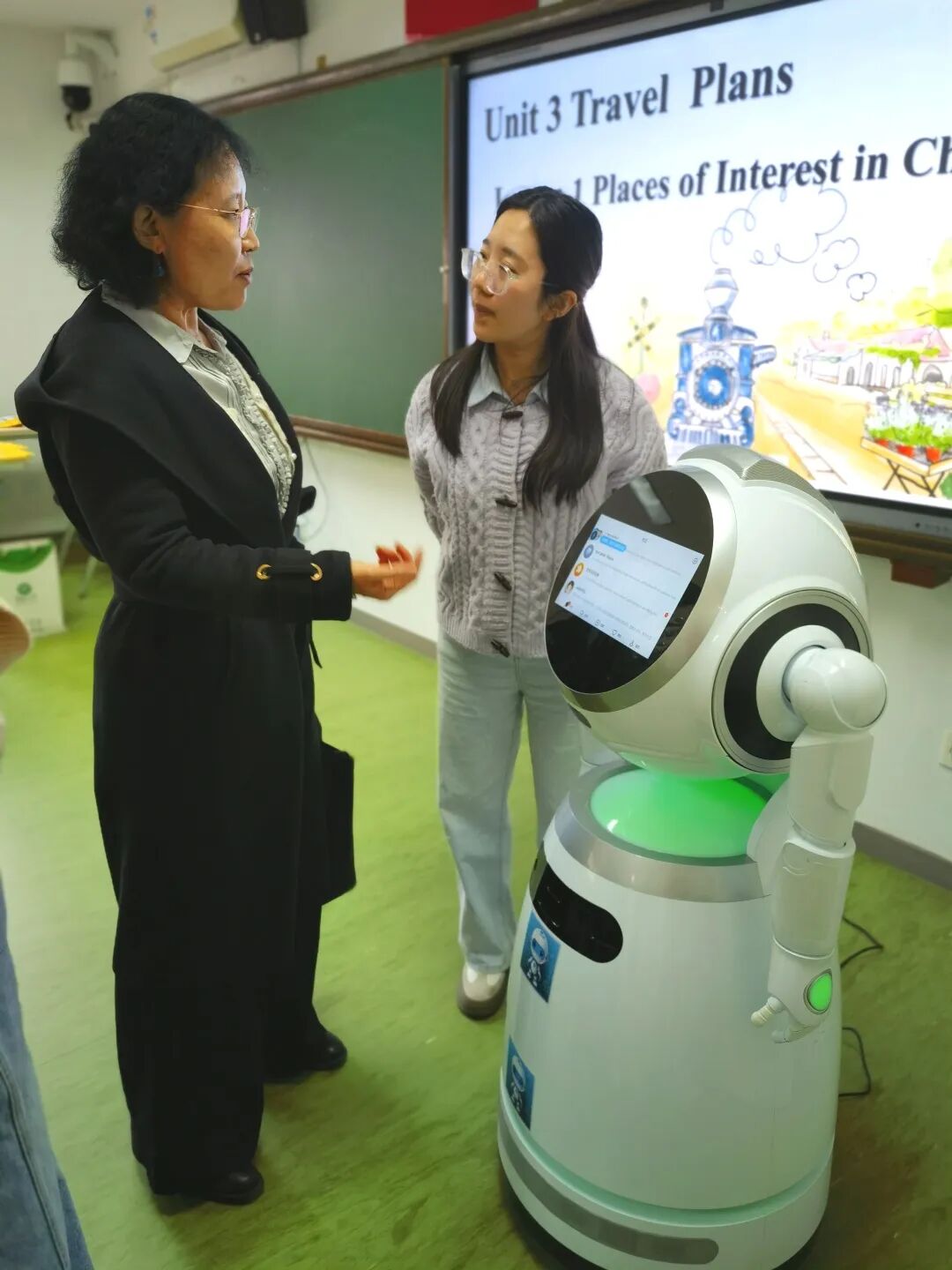 AI Robots and Teachers: Breaking Boundaries in English Education with the "Dual Teacher" Classroom