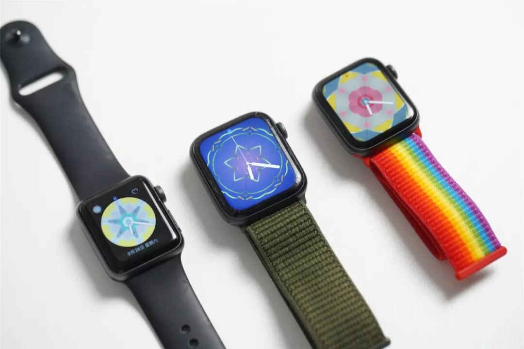 Hands-On with Apple's New Smartwatch! Why is it Selling Like Crazy Worldwide? After This Review, I Understand...