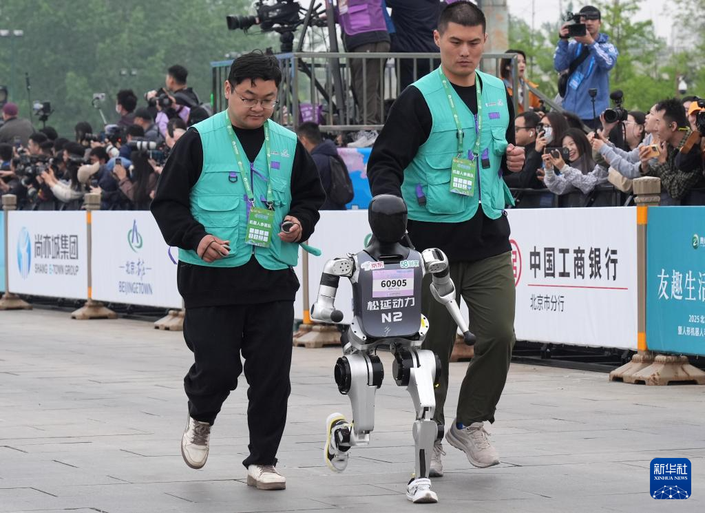 The 'Invisible Champion' Behind the Humanoid Robot Half Marathon