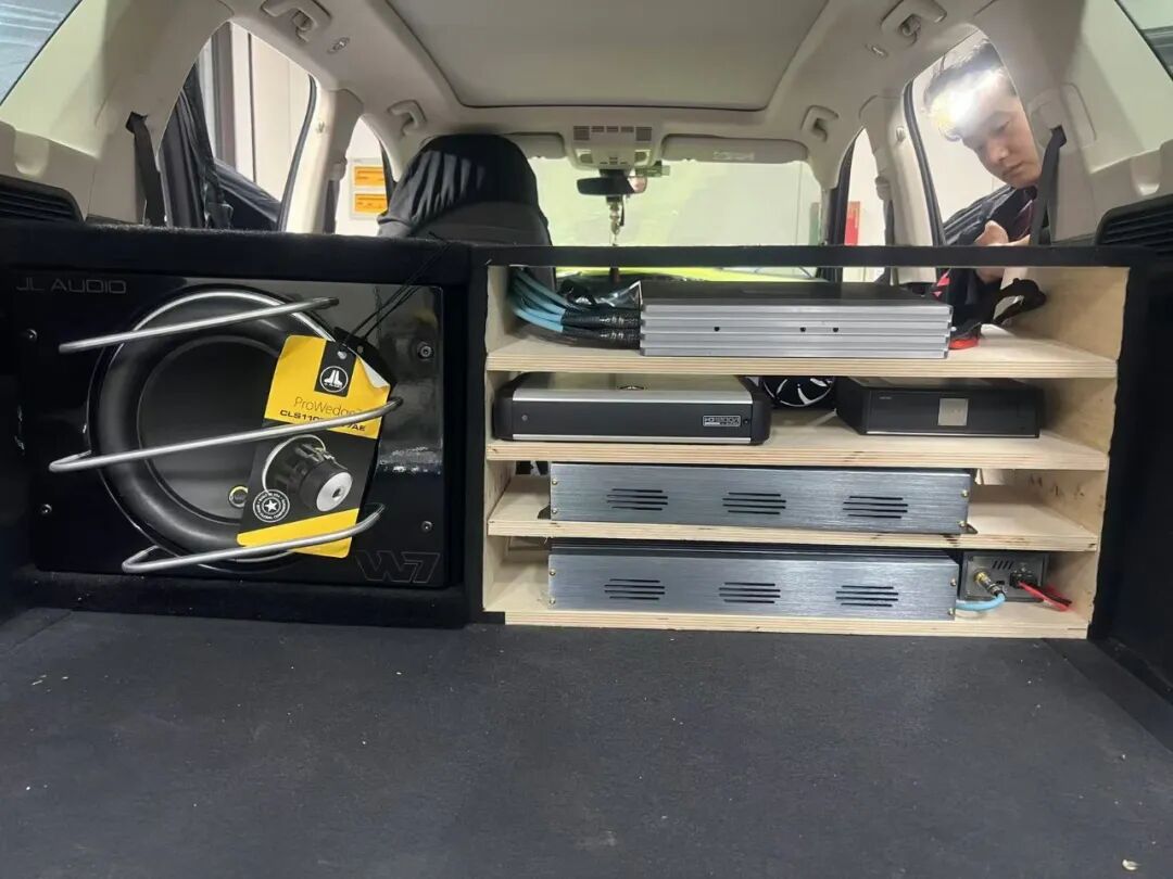 Volkswagen Touareg Audio Upgrade: Creating Extraordinary Sound Quality with UT and DSP Equipment