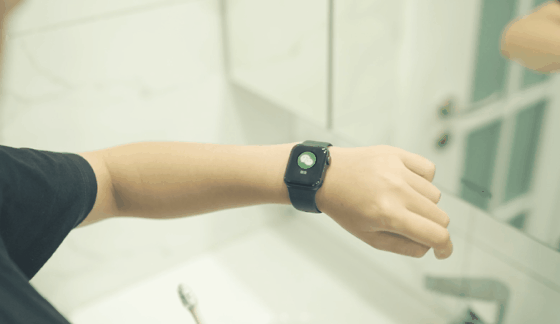 Hands-On with Apple's New Smartwatch! Why is it Selling Like Crazy Worldwide? After This Review, I Understand...