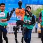 Beijing Yizhuang Robot Participates in Marathon, Bringing Laughter with Its Adorable Moves: Is There Still Meaning for Humans to Run Marathons in the Future?