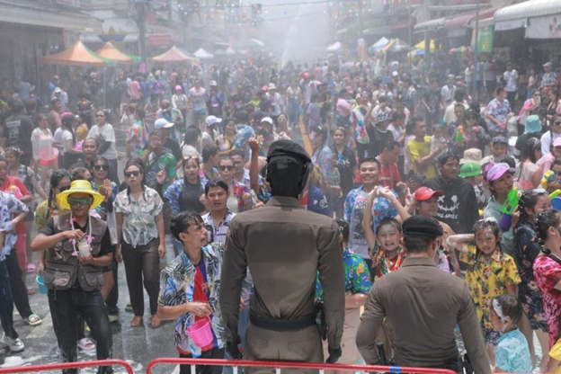 Highlights of Thailand's Use of Police AI Robots for the New Year