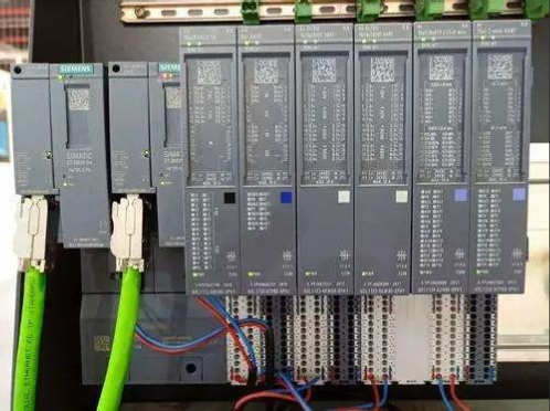 Understanding Industrial Control Systems: Unveiling the Secrets of PLCs and Industrial Computers!