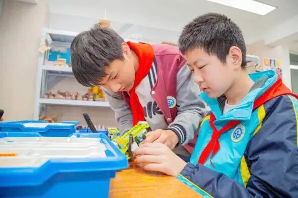 AI-Focused Courses Ignite Youth's 'Science Dream' in Schools