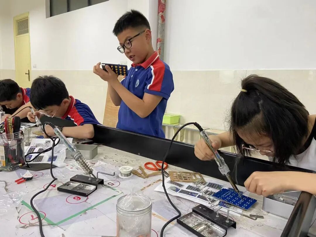 AI Empowers Education: DeepSeek Facilitates Instruction