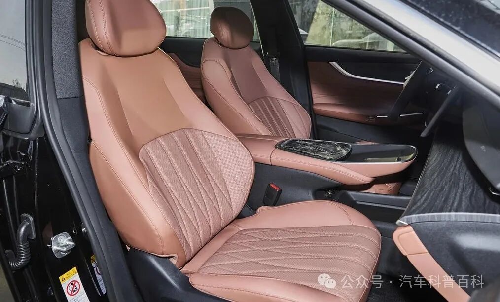 Is the 710km Range C-Class Sedan Priced at 140,000 Yuan a Game Changer or a Leader in Range?