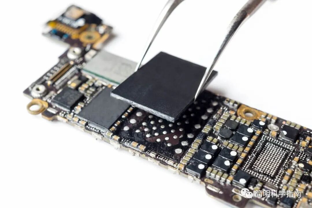 Why Do Smartphones Now Have More Memory Than Computers? Is It a System Requirement or a Marketing Strategy?
