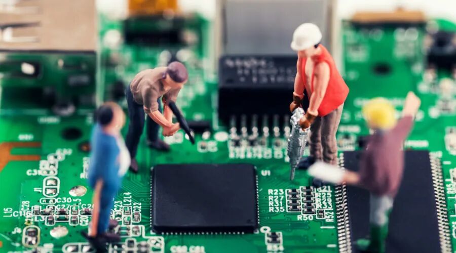 ESP32 vs STM32: Which is More Suitable for Embedded Beginners
