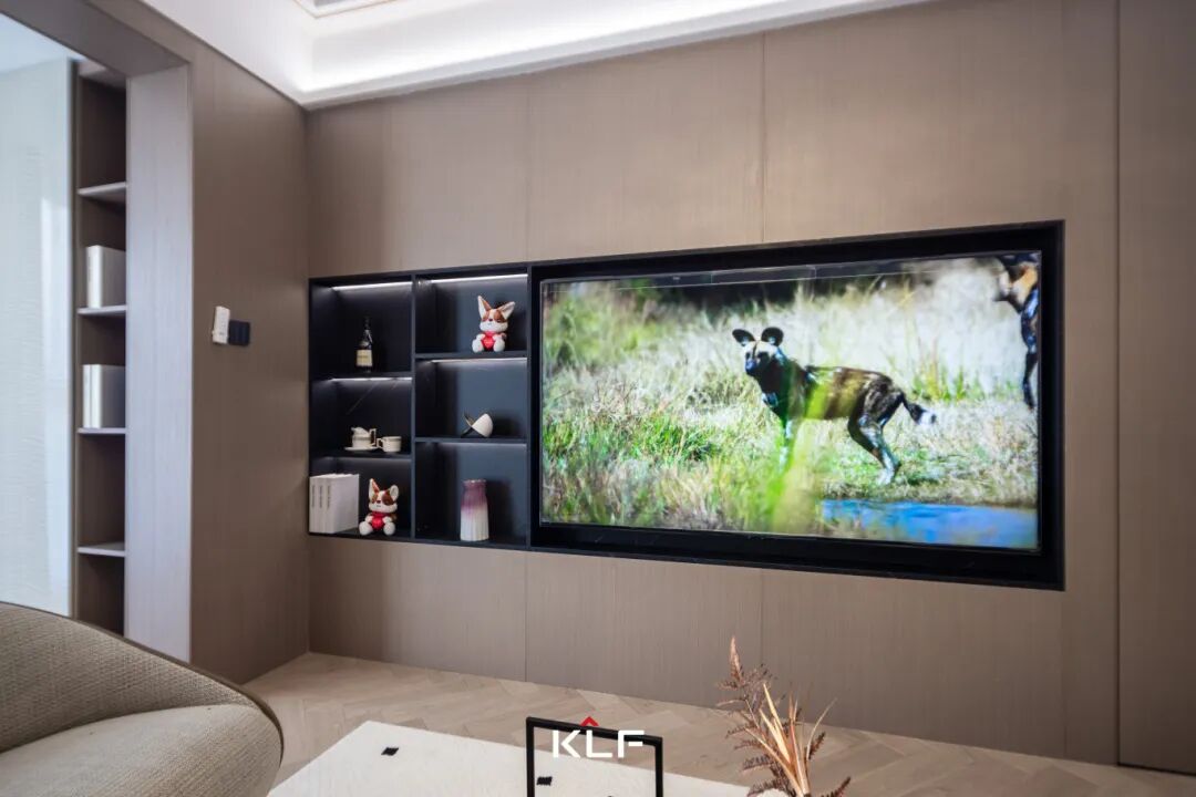 Embedded Design: A Leap in Style, Unleashing a Pure and Pressure-Free Visual Experience