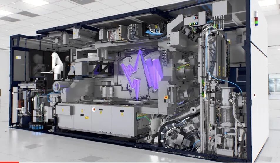 Is It Harder to Create Than an Atomic Bomb? How Should China's Semiconductor Industry Break the Deadlock?
