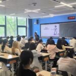 Peer Micro Classroom at the School of Internet of Things and Communication