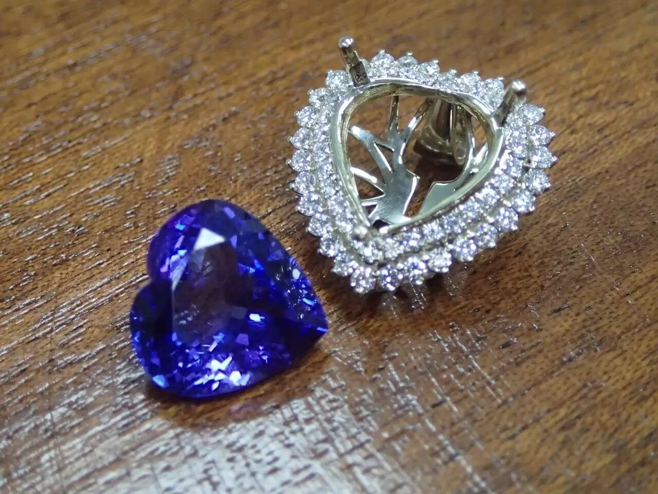 3D Printed 7.82 Carat Gemstone Engagement Ring! It Can Transform!