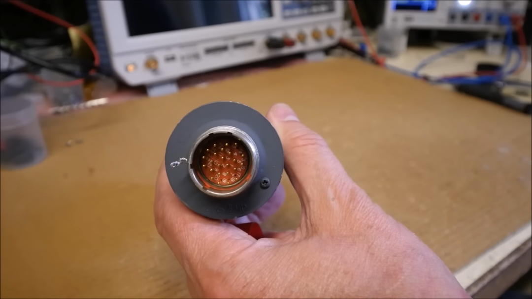 Boeing 747 Digital Fuel Quantity Indicator - Teardown, Reverse Engineering and Testing