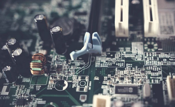 A Quick Overview: Debugging Interfaces for Microcontrollers