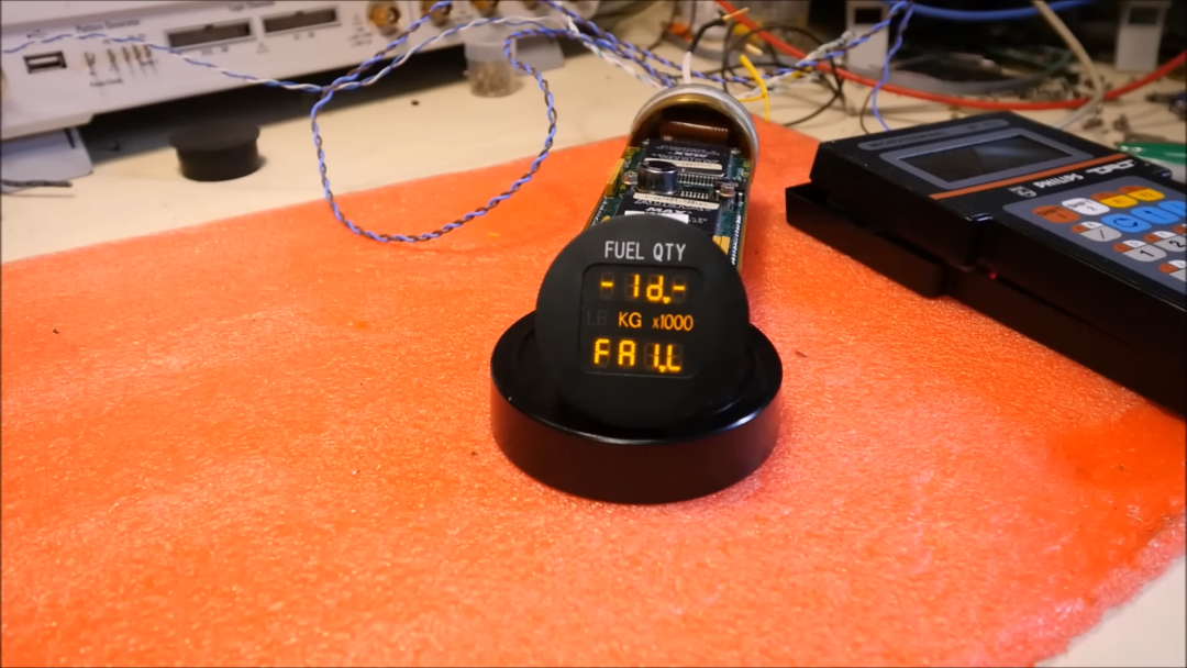 Boeing 747 Digital Fuel Quantity Indicator - Teardown, Reverse Engineering and Testing
