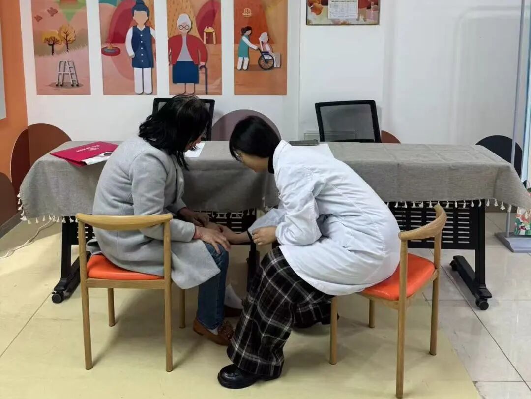 Embedded Services for the Elderly and Children: Building a Healthy Living Circle
