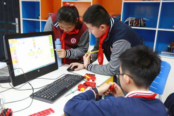 AI-Focused Courses Ignite Youth's 'Science Dream' in Schools