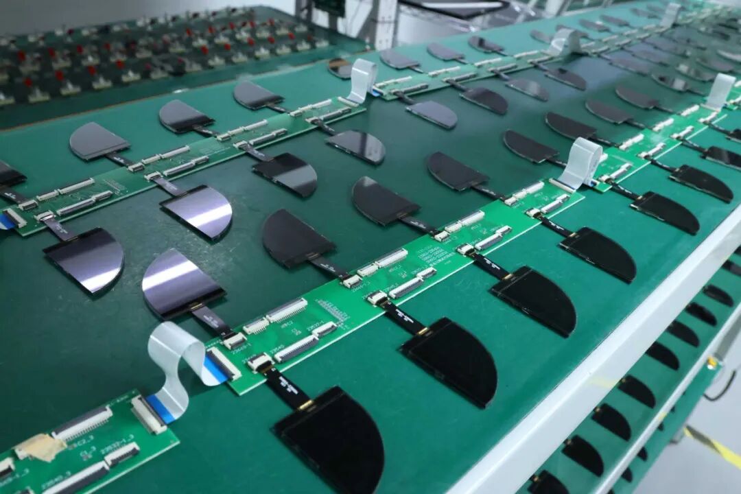 Cross-Industry Integration in Display Technology Fuels Gigabit Market, Chinese LCD Manufacturers Seize Customization Opportunities