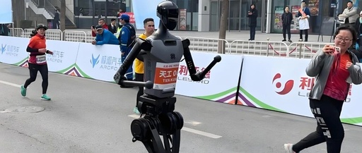 Are Robots Running Marathons Ridiculed? This 'Clumsy' Competition is Quietly Changing the Future of Technology