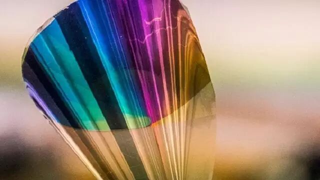Low-Power Curved Flexible Display Screen Arrives! As Thin as Paper and Bendable