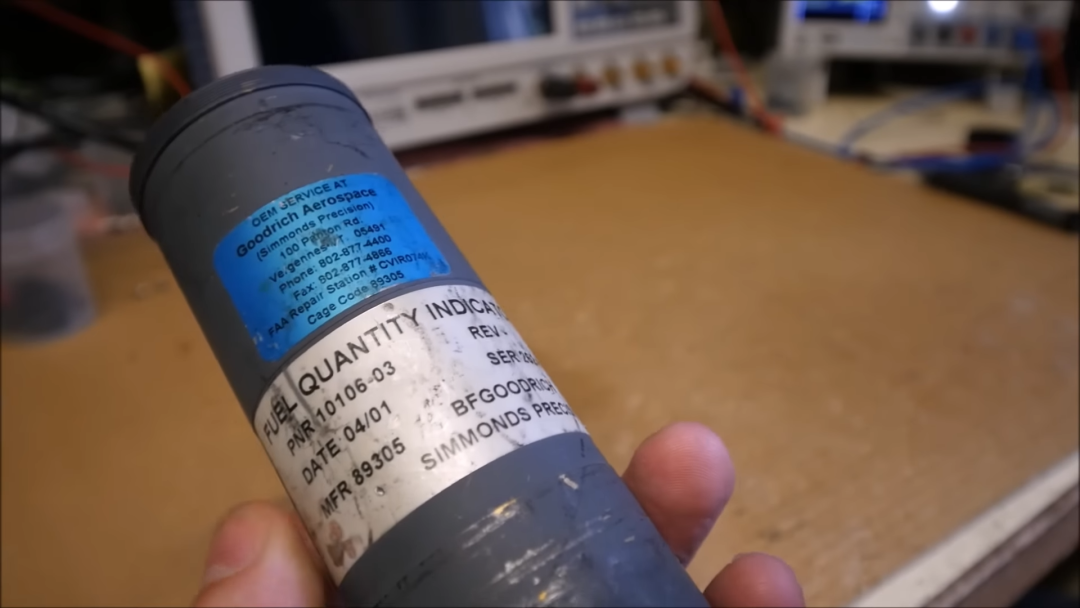 Boeing 747 Digital Fuel Quantity Indicator - Teardown, Reverse Engineering and Testing