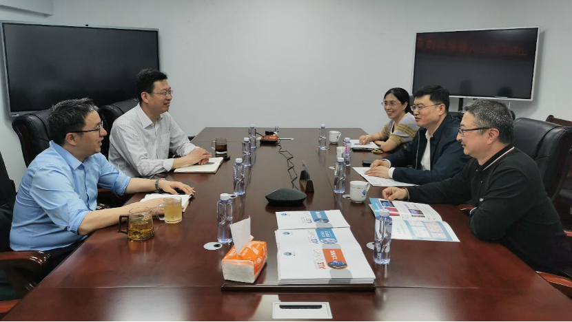 Leaders of the Municipal Science Association Visit Our Company for Research and Guidance, Collaborating on a New Chapter for the Jinan Robotics and Artificial Intelligence Society