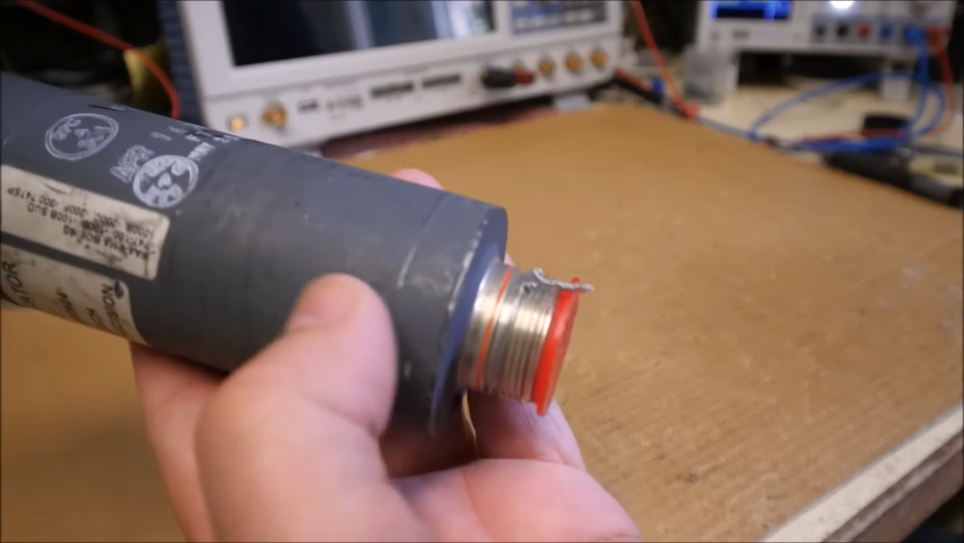Boeing 747 Digital Fuel Quantity Indicator - Teardown, Reverse Engineering and Testing