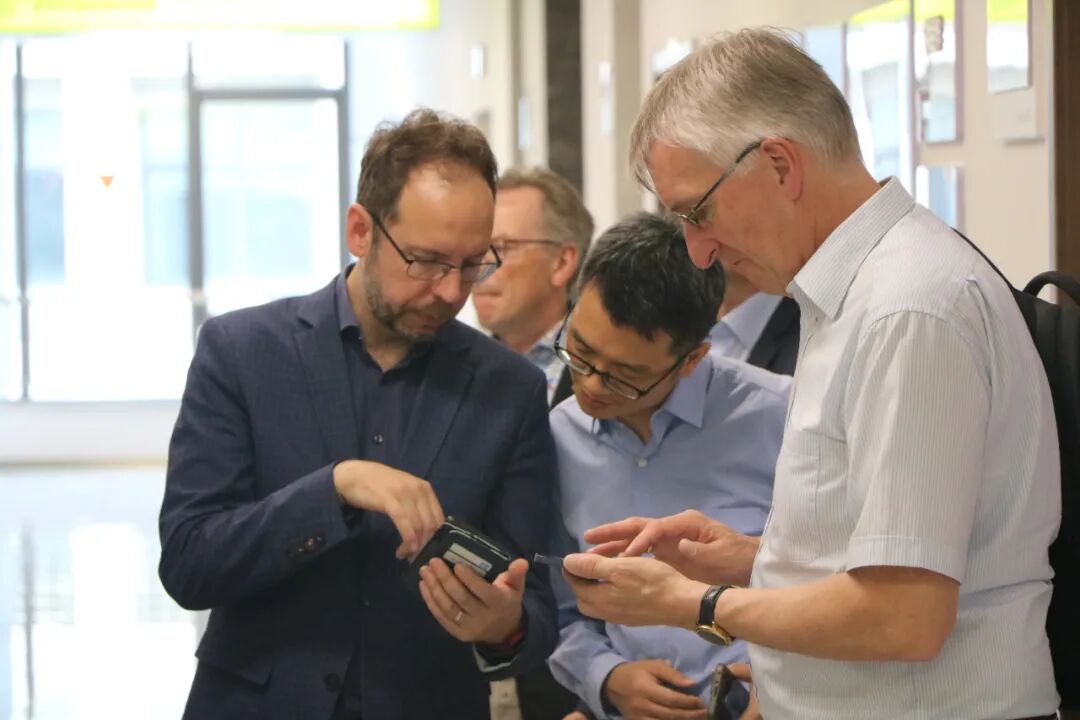 Visit of German Professors to the Modern Robotics Industry College