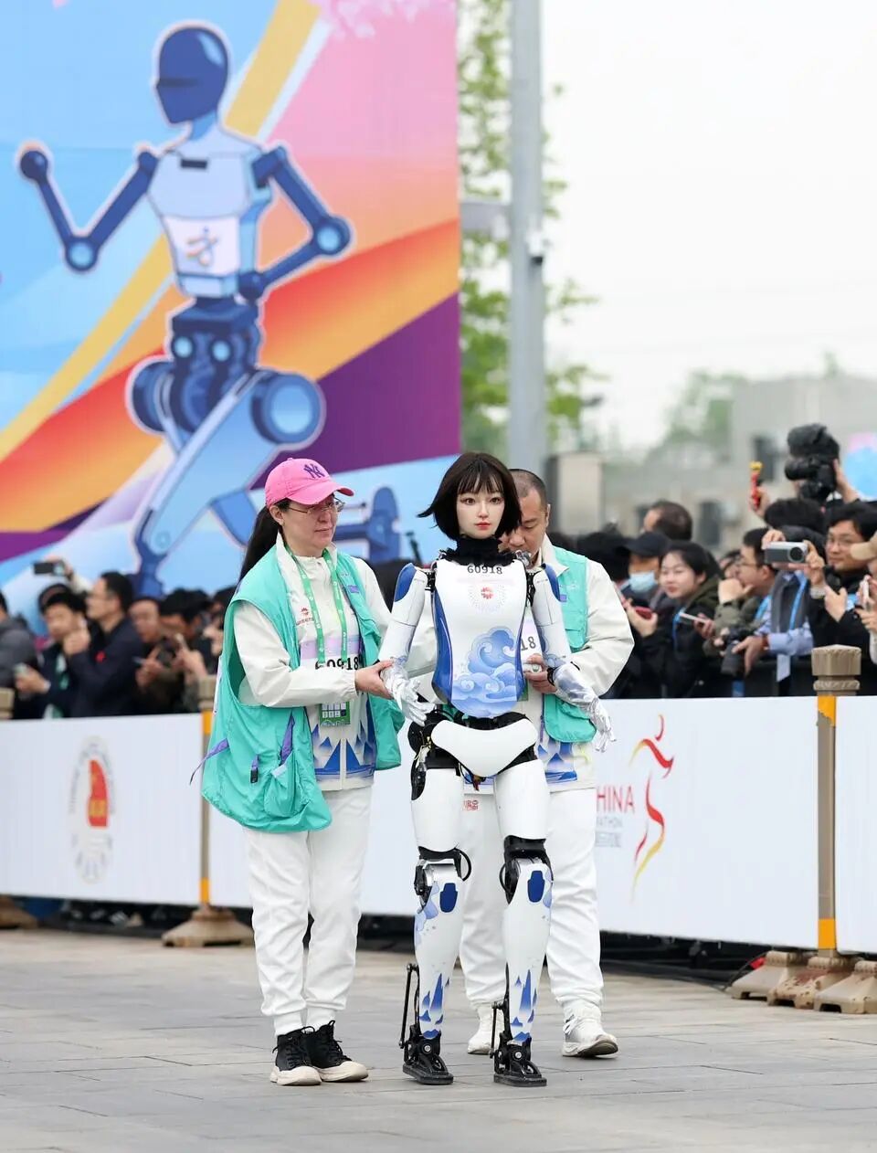 Robot Marathon Highlights: 'Yushu Falls' Sparks Discussion, Latest Response...