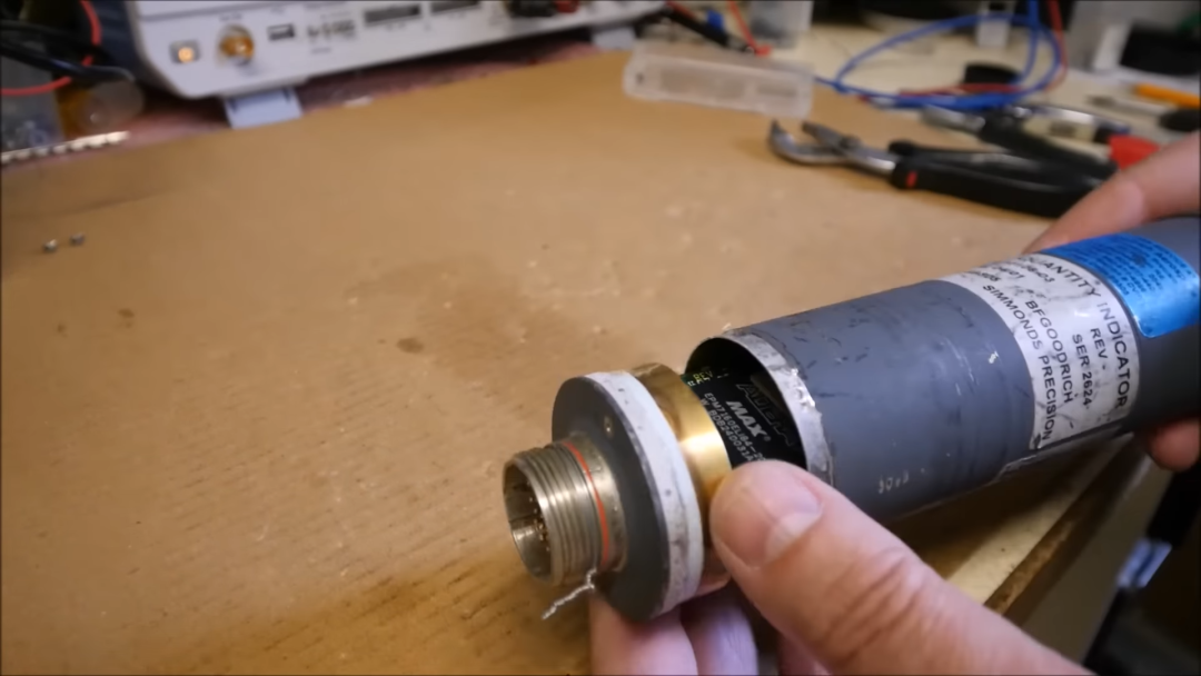 Boeing 747 Digital Fuel Quantity Indicator - Teardown, Reverse Engineering and Testing