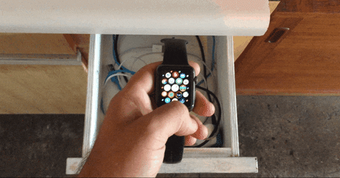 Hands-On with Apple's New Smartwatch! Why is it Selling Like Crazy Worldwide? After This Review, I Understand...