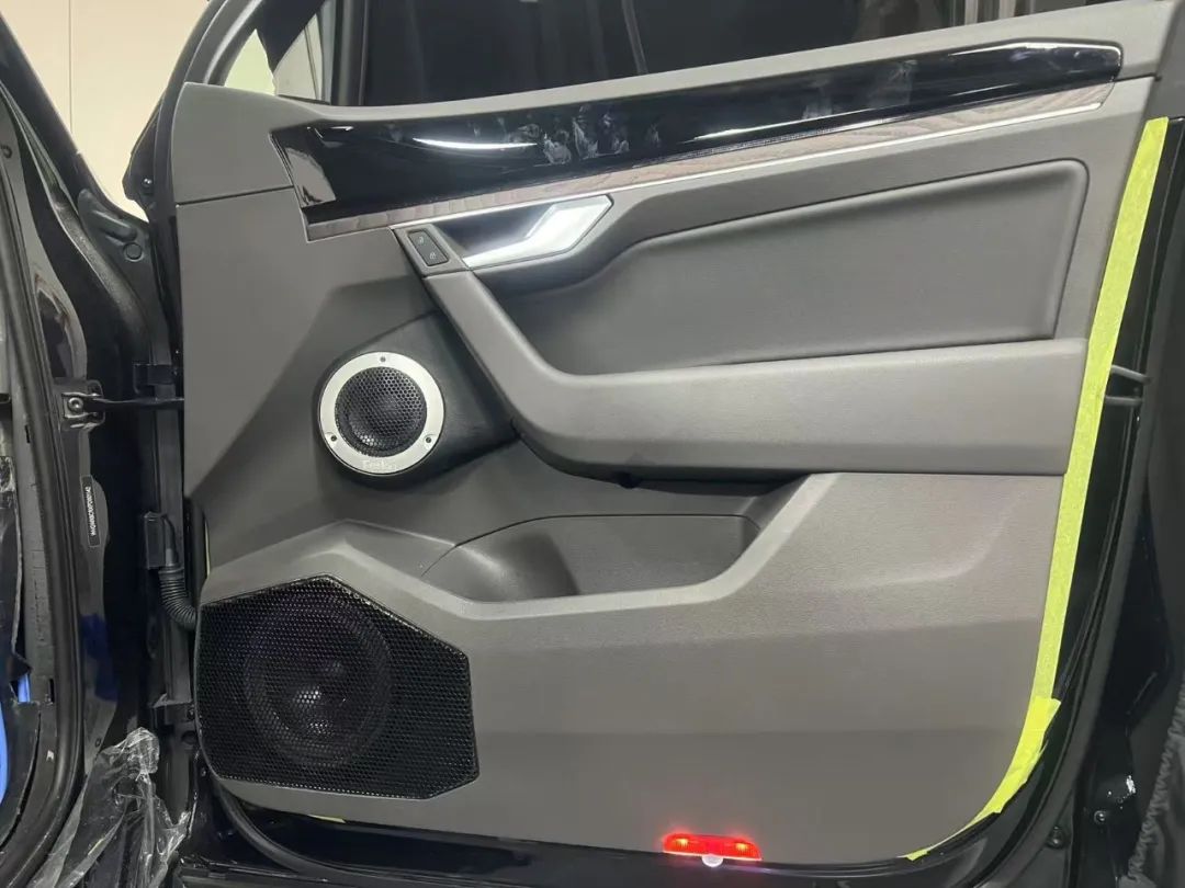 Volkswagen Touareg Audio Upgrade: Creating Extraordinary Sound Quality with UT and DSP Equipment