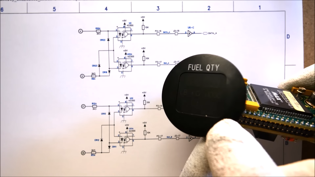 Boeing 747 Digital Fuel Quantity Indicator - Teardown, Reverse Engineering and Testing