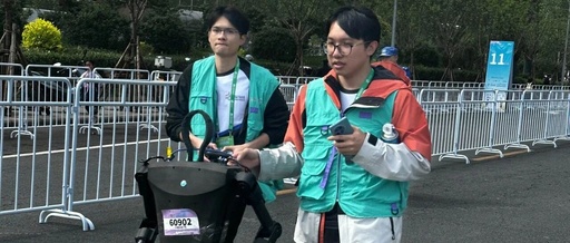 Observations from the Robot Marathon Series: The Intersection of Gray Hair and Childlike Voices in the Spark of Technology