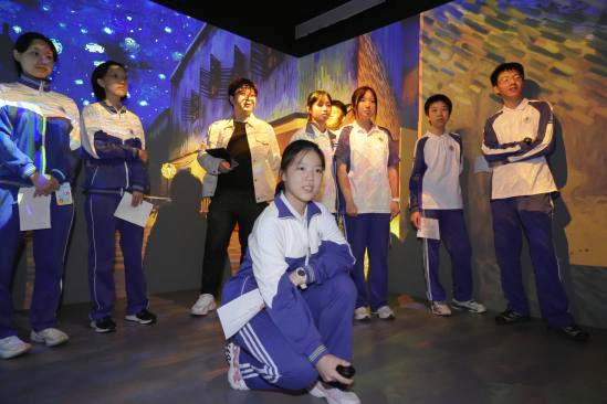 AI-Focused Courses Ignite Youth's 'Science Dream' in Schools
