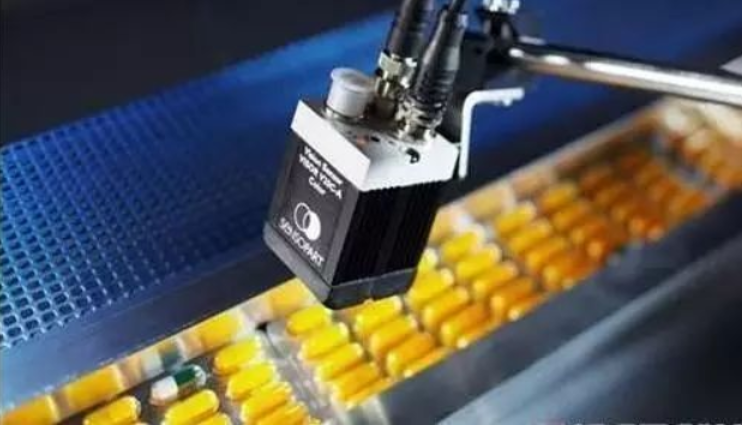 What Do Machine Vision and AI Bring to Robot Development?