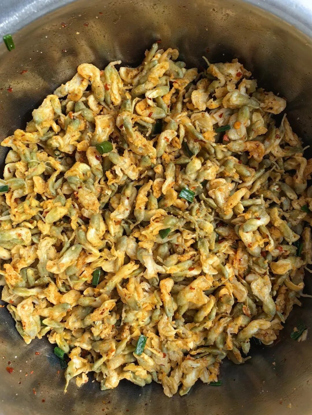 Honeysuckle Flowers: Ten Times the Vitamin C of Apples! A Nutritious and Delicious Flower You Can't Miss!