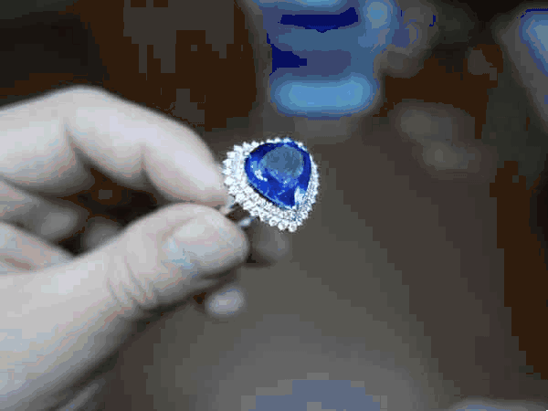 3D Printed 7.82 Carat Gemstone Engagement Ring! It Can Transform!