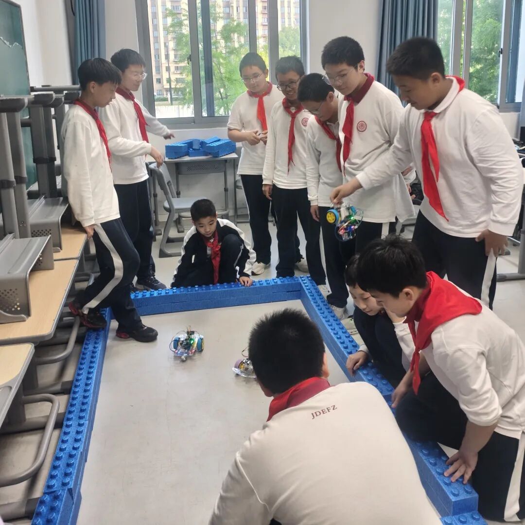 Ultrasonic Obstacle Avoidance Car