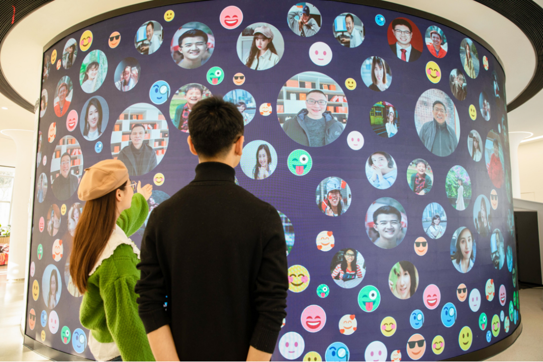 Tsinghua PhD Collaborates with Peng Kaiping to Create AI Psychological Robot, Achieving Revenue of Tens of Millions in the First Year