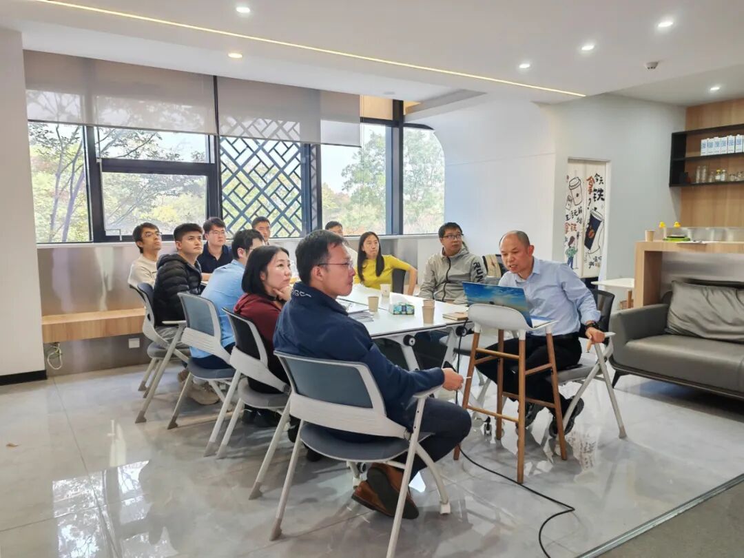 Cultivating Leading Talents in the Semiconductor Field