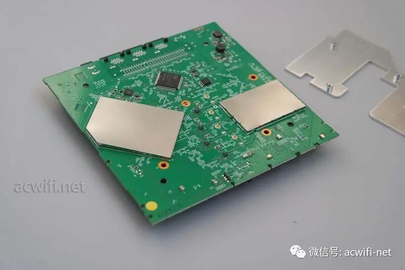 Disassembly of TP-LINK XDR3250 Wireless Router