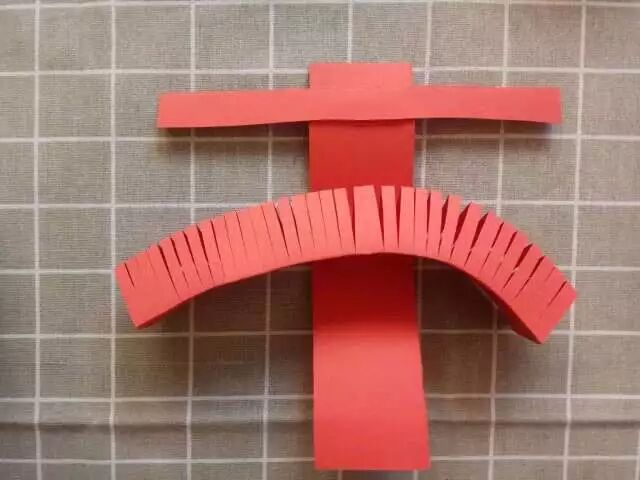 Creative Robot Crafting for Kindergarten: Little Scientists Start with Robots