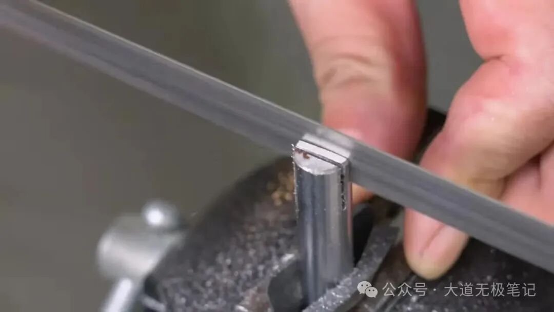 How to Build a High-Performance Mini Desktop Scroll Saw