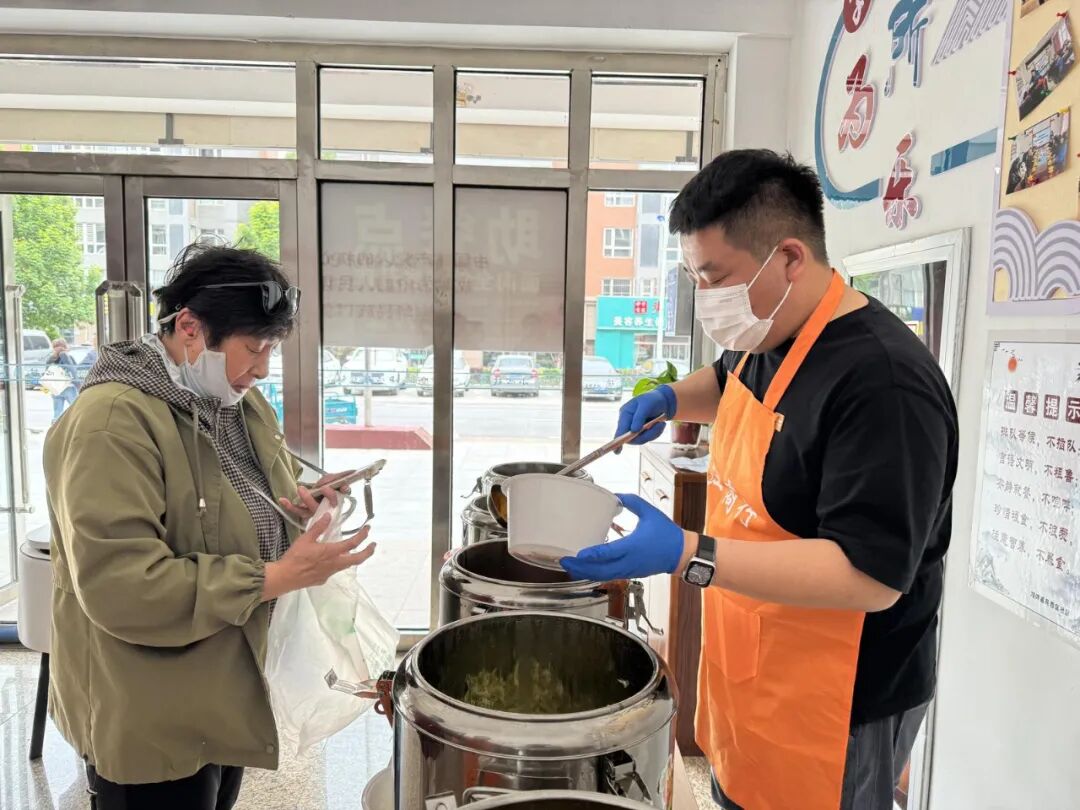 Community-Based Embedded Meal Service Enhances Elderly Care