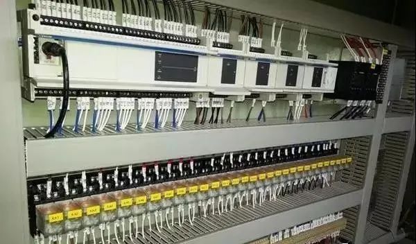 Five Pitfalls in PLC Cabinet Layout, Wiring, and Cabling: A Comprehensive Guide!