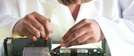 Why Do Some Microcontrollers Operate at 3.3V While Others Use 5V? Can't We Standardize?